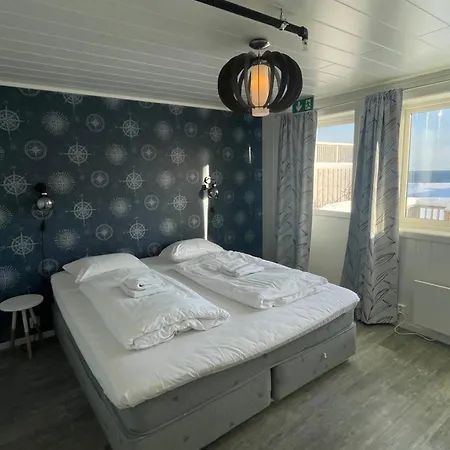 ロフォーテン ベッド＆ブレックファースト - ルーム＆アパートメンツ ベッド・アンド・ブレックファスト レーヌ