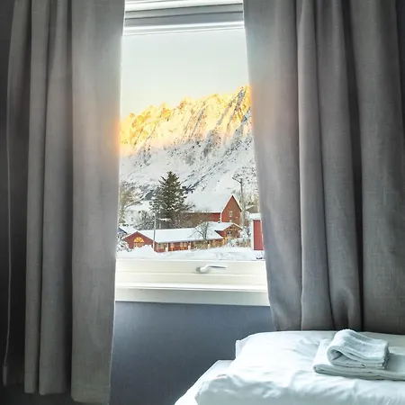 Bed & Breakfast Lofoten - &