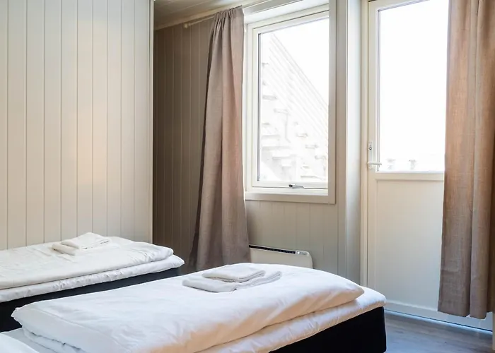 Lofoten - Rooms&apartments Reine